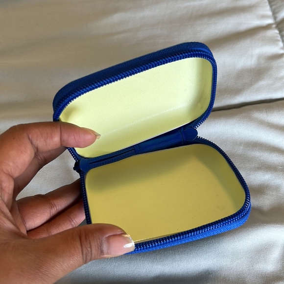 Hello kitty wallet - Picture 2 of 2